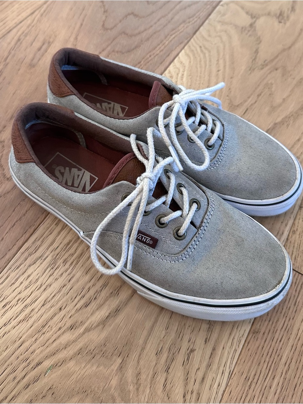 Vans Womens Leather Lace-Up Sneakers in Light Gray with Brown Accent
